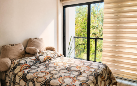 Duplex – Challapampa frente a parque